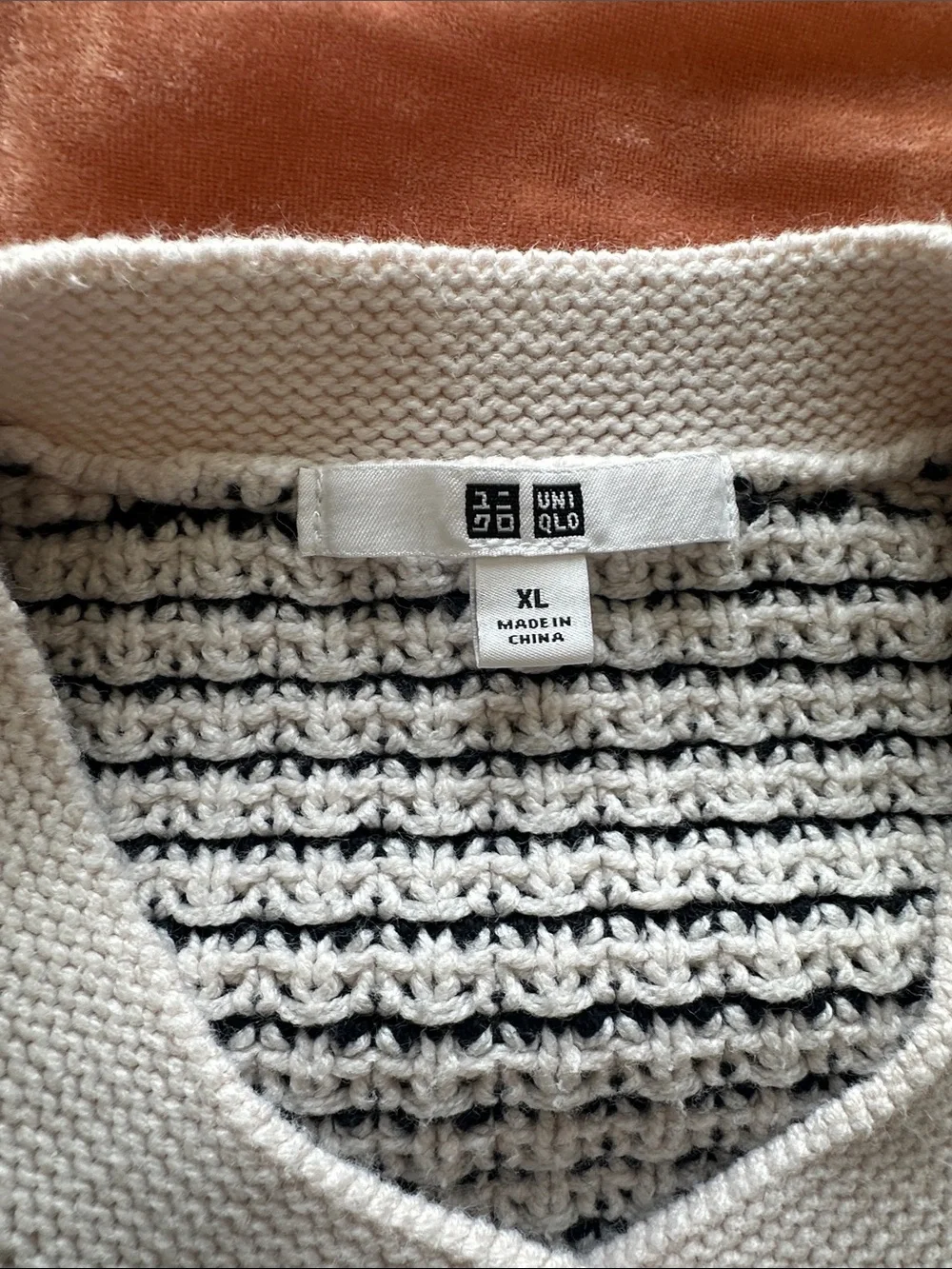 Uniqlo soft knit